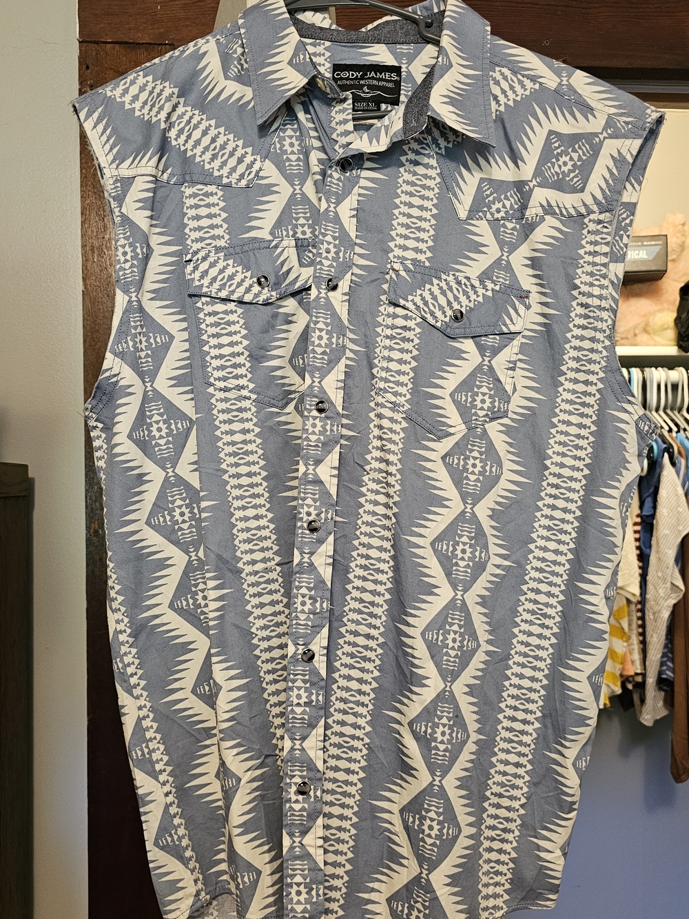 Cody James Blue & White Aztec Short Sleeve Button-Up Shirt
